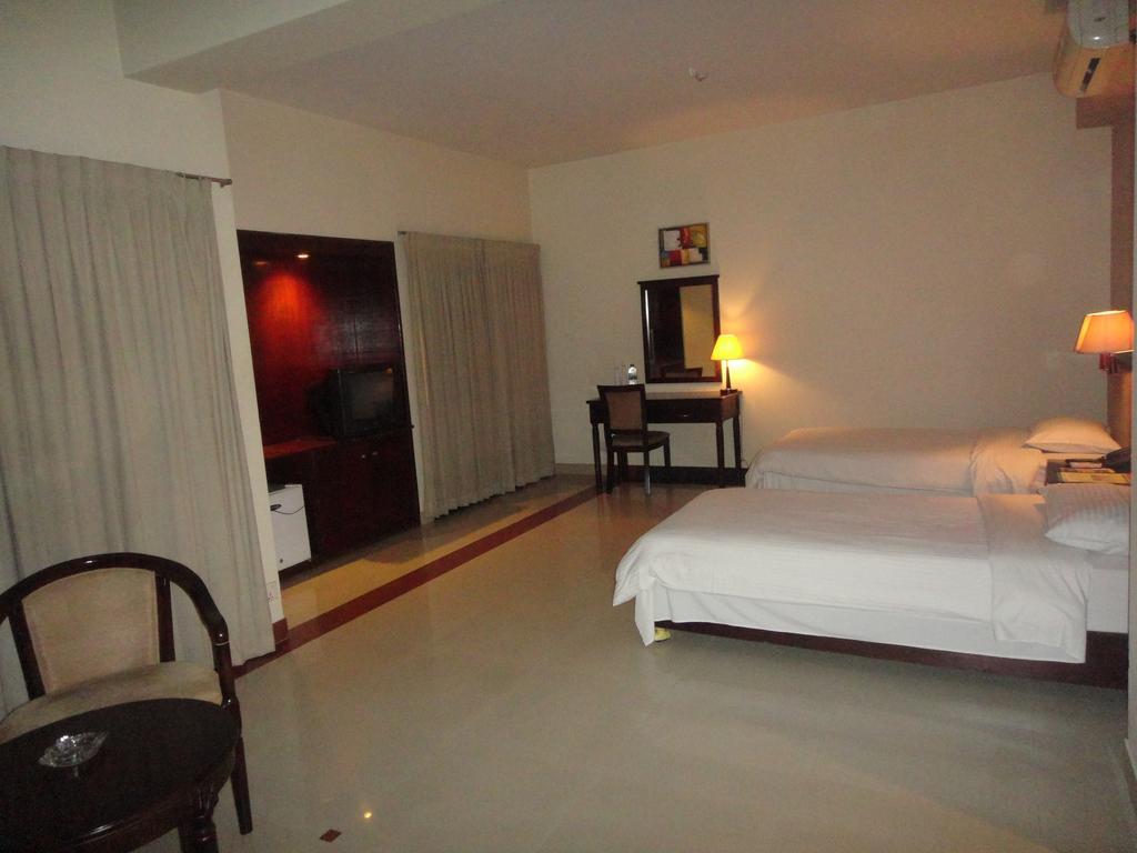Nirvana Inn Силхет Экстерьер фото